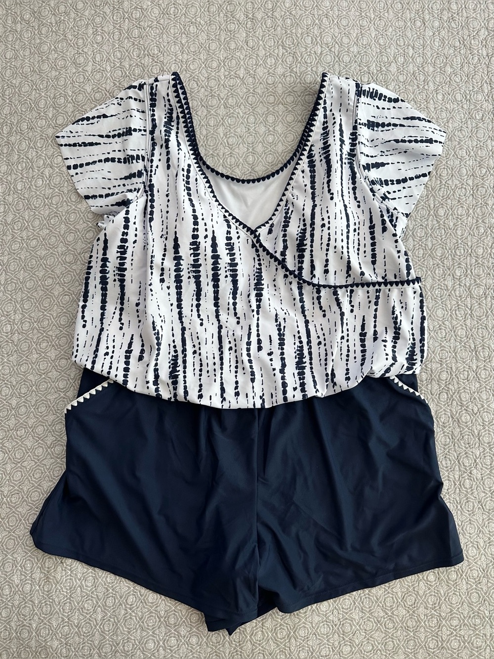 Tie Dye Navy & White Striped V-Neck Flutter Sleeve Romper One-Piece Swimsuit XL - Picture 2 of 8